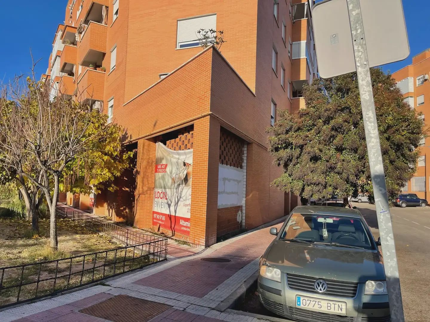Commerciale da affittare in Parla - 3.910 € (Rif: 9953083)