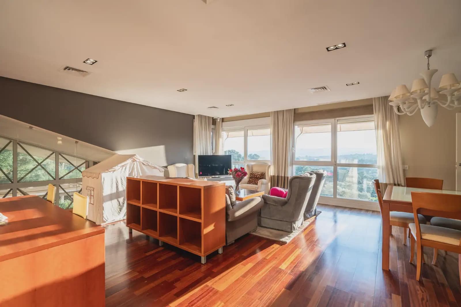 5 slaapkamer Villa te koop in Las Rozas de Madrid met zwembad garage - € 2.200.000 (Ref: 9953247)