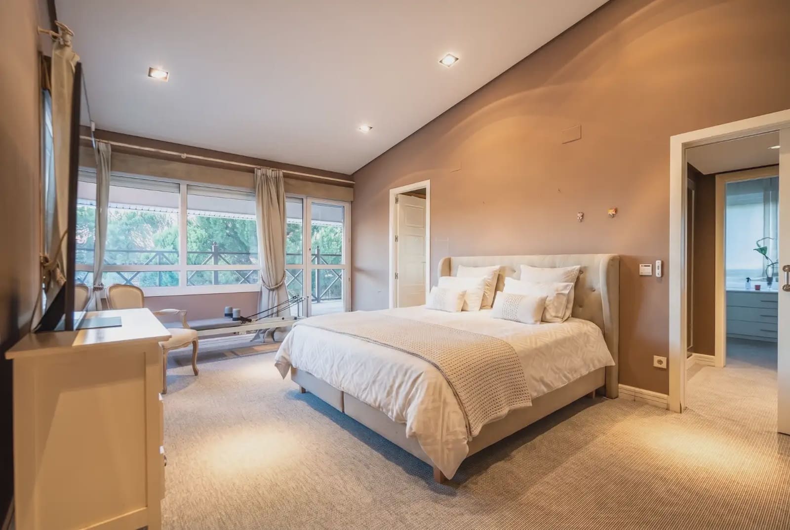 5 slaapkamer Villa te koop in Las Rozas de Madrid met zwembad garage - € 2.200.000 (Ref: 9953247)