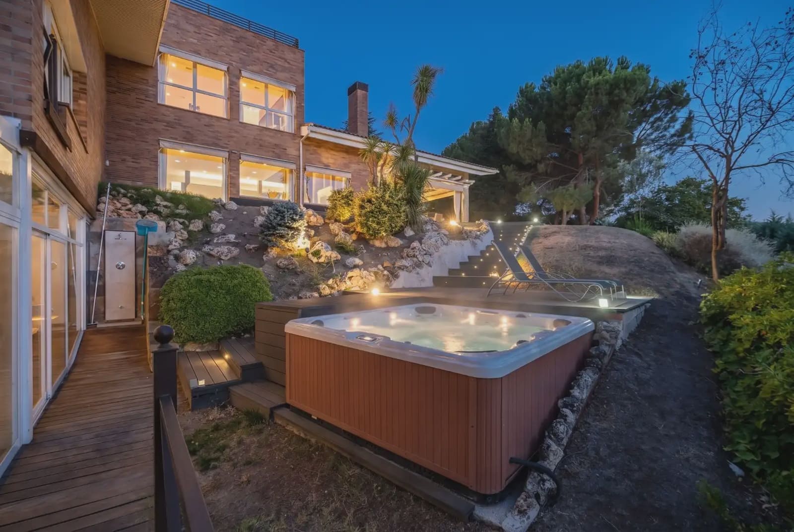 5 slaapkamer Villa te koop in Las Rozas de Madrid met zwembad garage - € 2.200.000 (Ref: 9953247)
