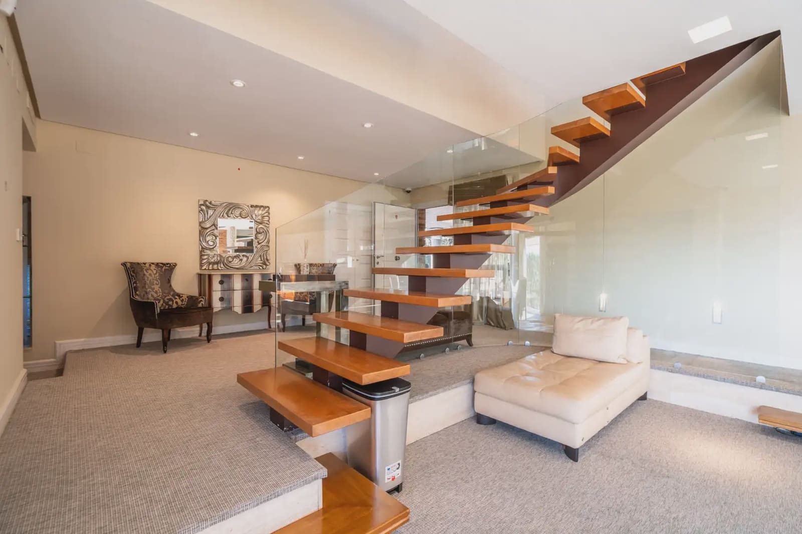 5 slaapkamer Villa te koop in Las Rozas de Madrid met zwembad garage - € 2.200.000 (Ref: 9953247)