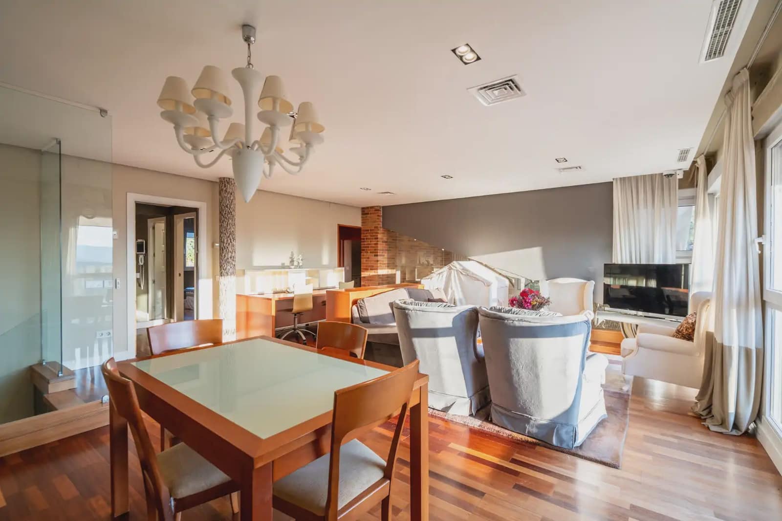 5 slaapkamer Villa te koop in Las Rozas de Madrid met zwembad garage - € 2.200.000 (Ref: 9953247)
