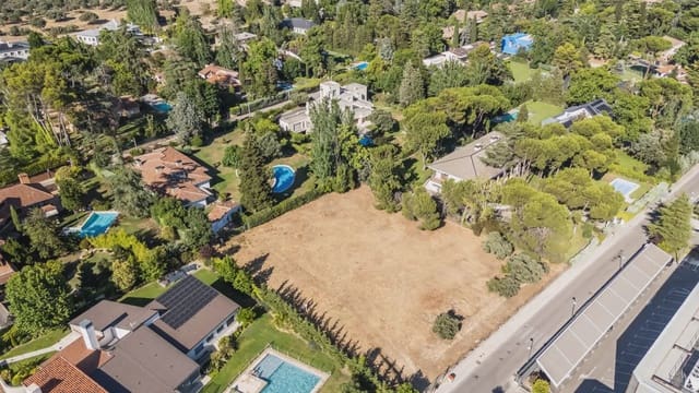 Building Plot for sale in El Plantío, Madrid city - € 1,600,000 (Ref: 9956345)