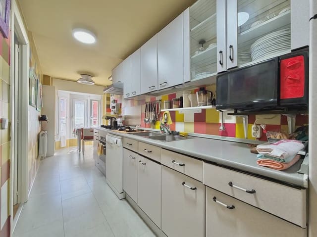 4 chambre Appartement à vendre à Portazgo, Madrid ville - 480 000 € (Ref: 9965701)