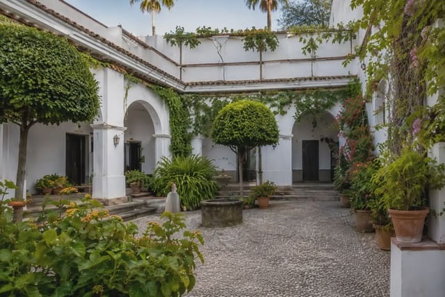 Finca/Herregård til salgs i Almadén - € 29 000 000 (Ref: 9971506)