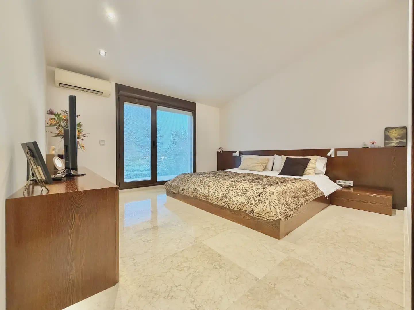 4 bedroom Villa for sale in Galapagar with pool garage - € 995,000 (Ref: 9976158)