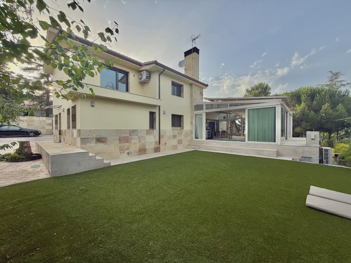 4 bedroom Villa for sale in Galapagar with pool garage - € 995,000 (Ref: 9976158)
