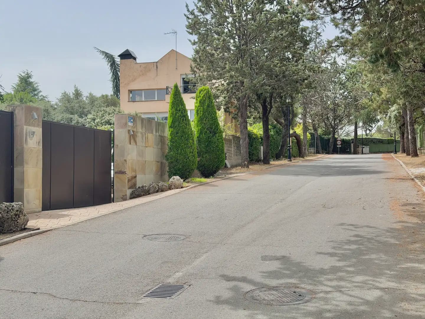 4 bedroom Villa for sale in Galapagar with pool garage - € 995,000 (Ref: 9976158)