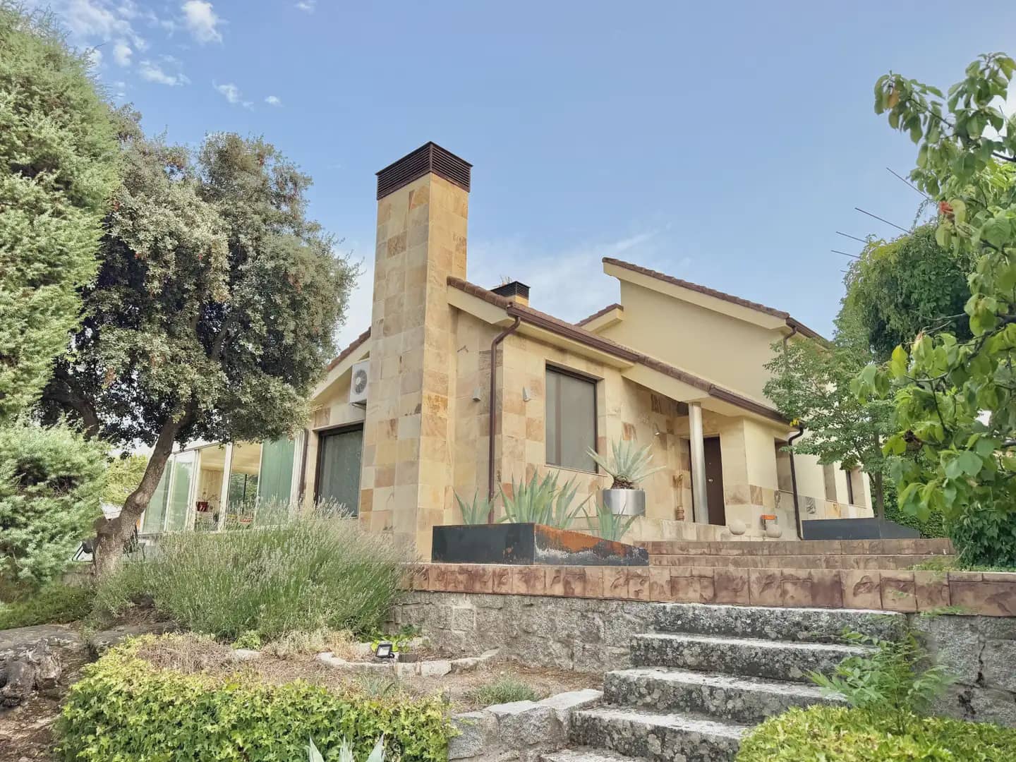 4 bedroom Villa for sale in Galapagar with pool garage - € 995,000 (Ref: 9976158)