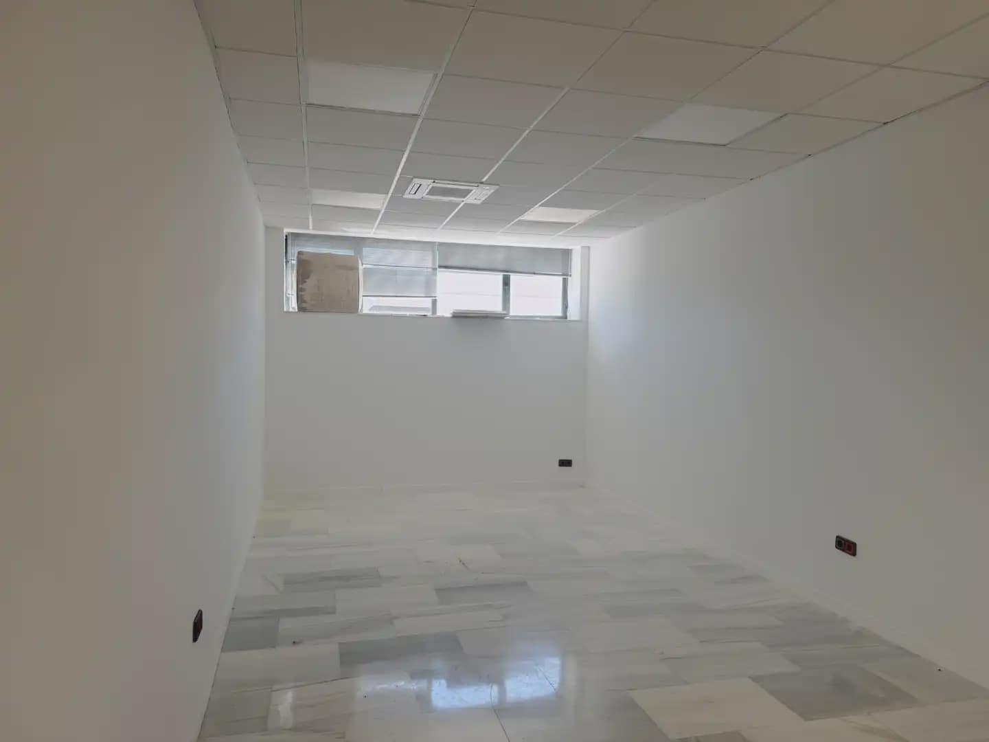 Erhverv til salg i Las Rozas de Madrid - € 110.000 (Ref: 9999426)