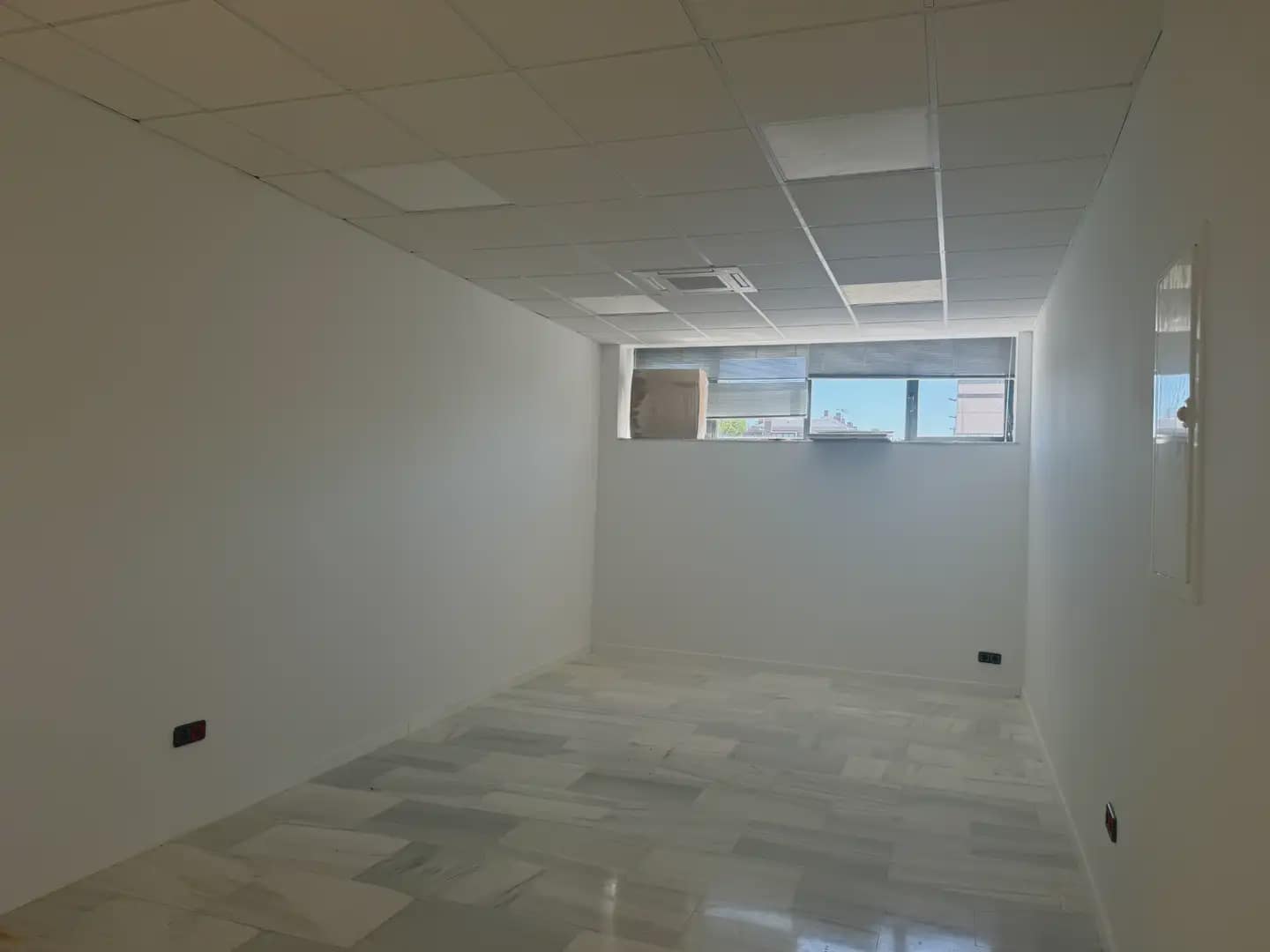 Erhverv til salg i Las Rozas de Madrid - € 110.000 (Ref: 9999426)