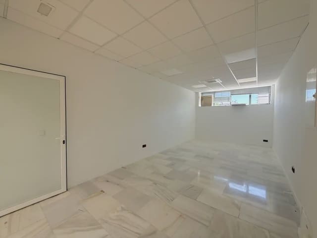 Erhverv til salg i Las Rozas de Madrid - € 110.000 (Ref: 9999426)