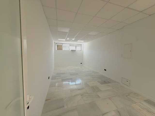 Erhverv til salg i Las Rozas de Madrid - € 110.000 (Ref: 9999426)