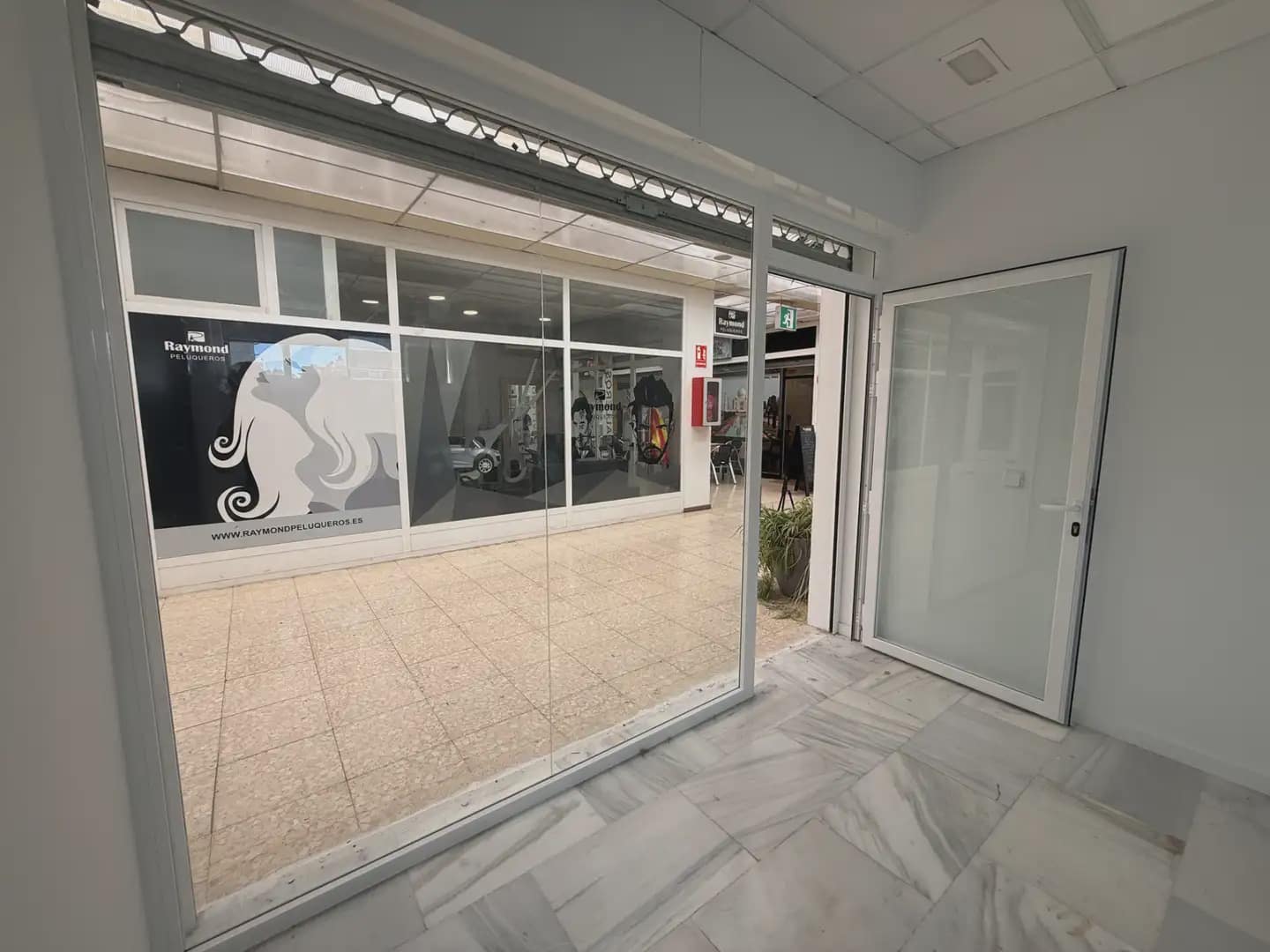 Erhverv til salg i Las Rozas de Madrid - € 110.000 (Ref: 9999426)