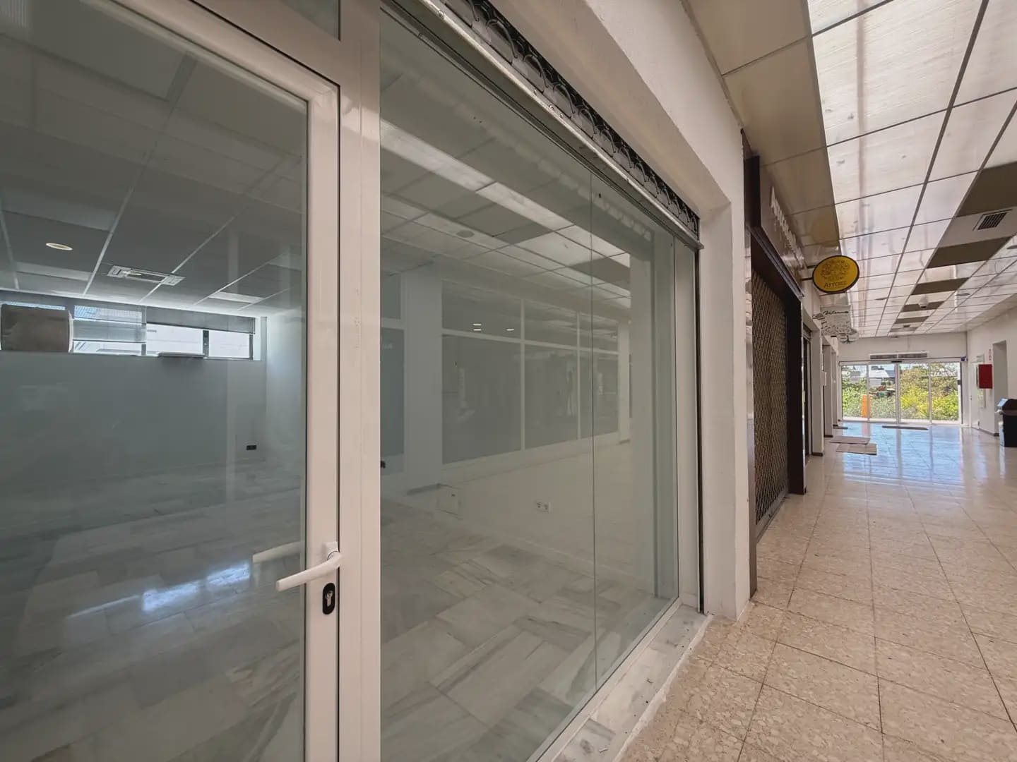 Erhverv til salg i Las Rozas de Madrid - € 110.000 (Ref: 9999426)