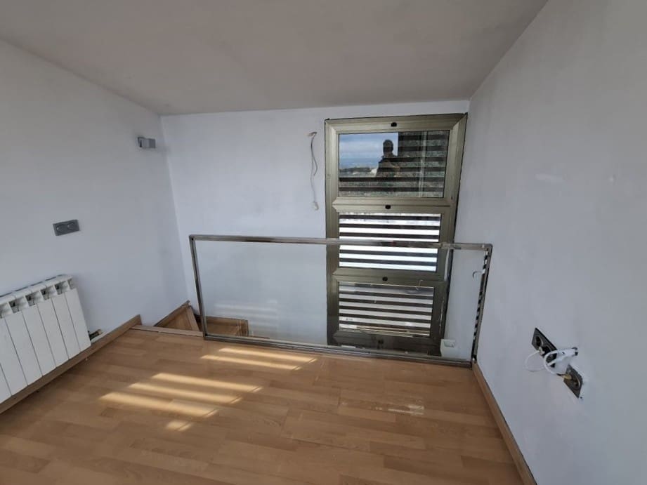 3 soveværelse Villa til salg i Sant Fost de Campsentelles med swimmingpool garage - € 410.000 (Ref: 9009347)