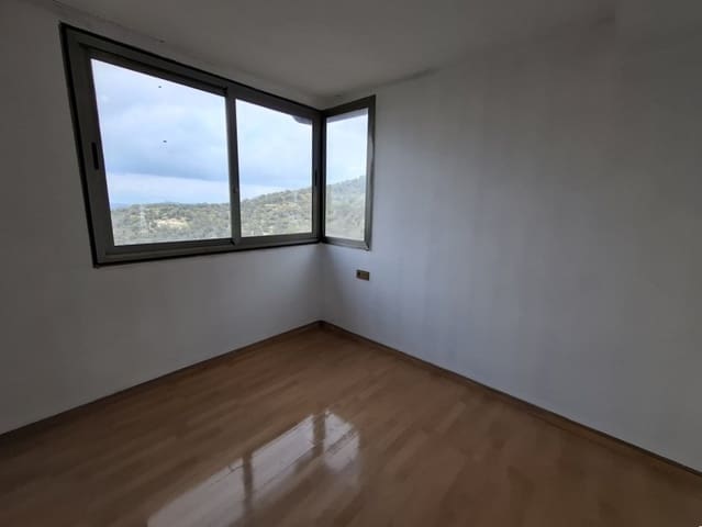 3 soveværelse Villa til salg i Sant Fost de Campsentelles med swimmingpool garage - € 410.000 (Ref: 9009347)