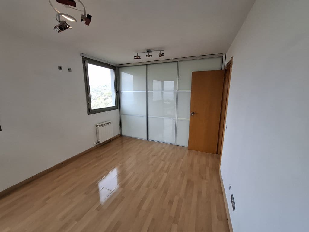 3 soveværelse Villa til salg i Sant Fost de Campsentelles med swimmingpool garage - € 410.000 (Ref: 9009347)