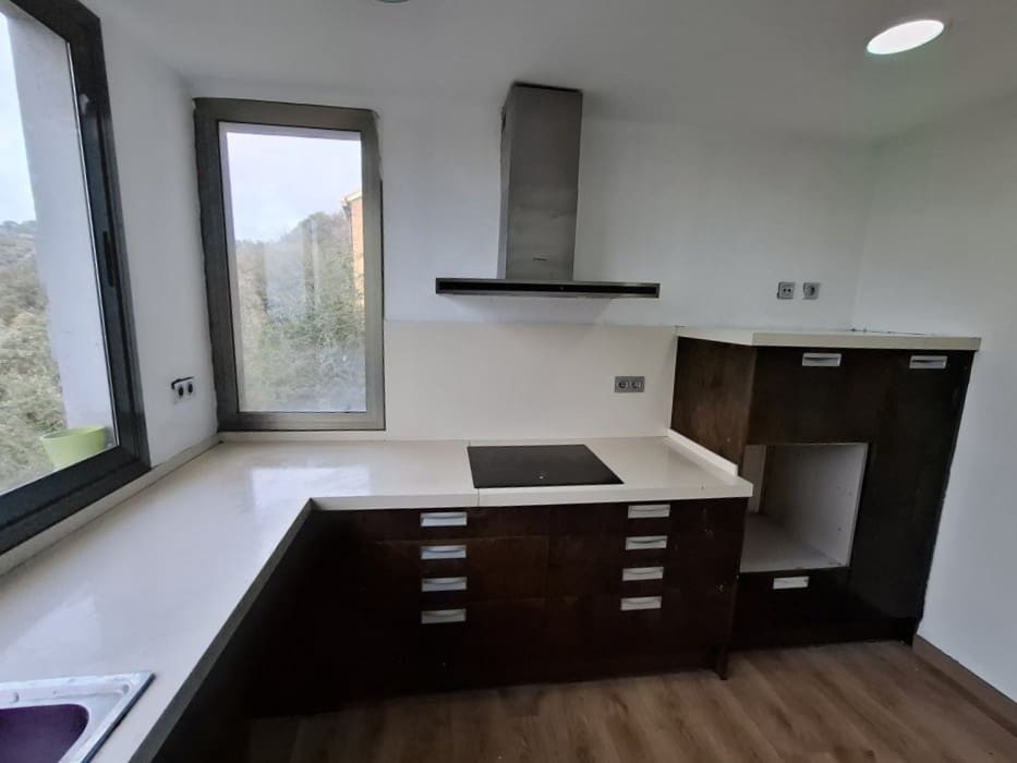 3 soveværelse Villa til salg i Sant Fost de Campsentelles med swimmingpool garage - € 410.000 (Ref: 9009347)