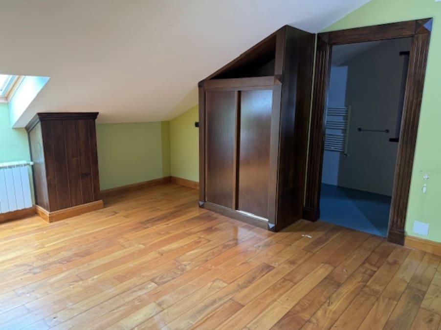 16 soveværelse Hotel til salg i Cangas del Narcea - € 380.000 (Ref: 9009369)