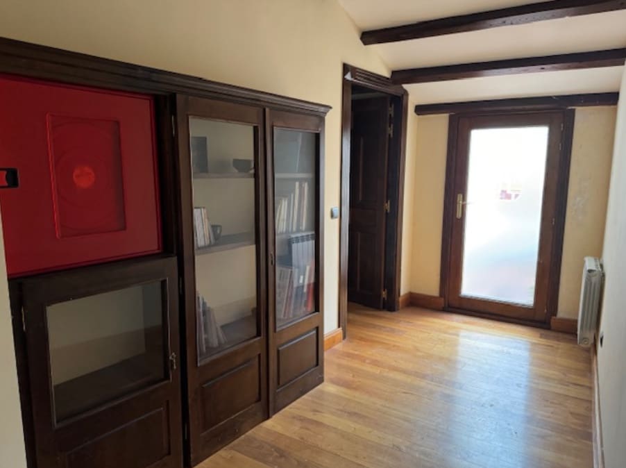 16 soveværelse Hotel til salg i Cangas del Narcea - € 380.000 (Ref: 9009369)