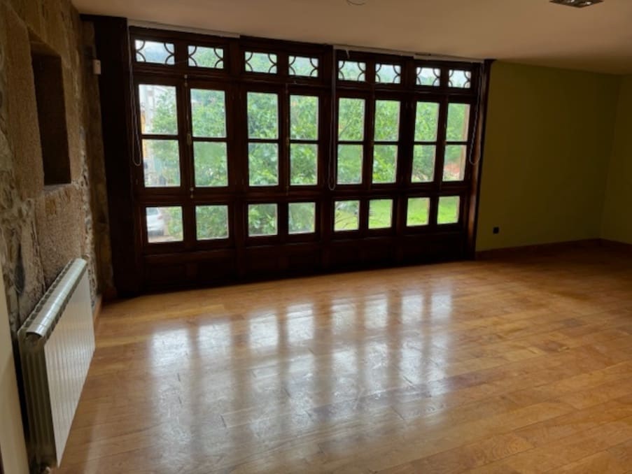 16 soveværelse Hotel til salg i Cangas del Narcea - € 380.000 (Ref: 9009369)