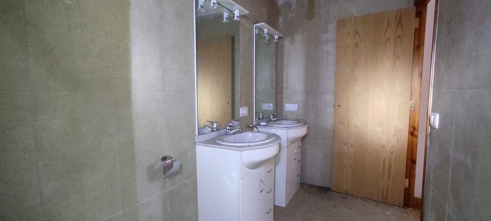 13 soveværelse Villa til salg i Font-rubi - € 275.000 (Ref: 9009388)