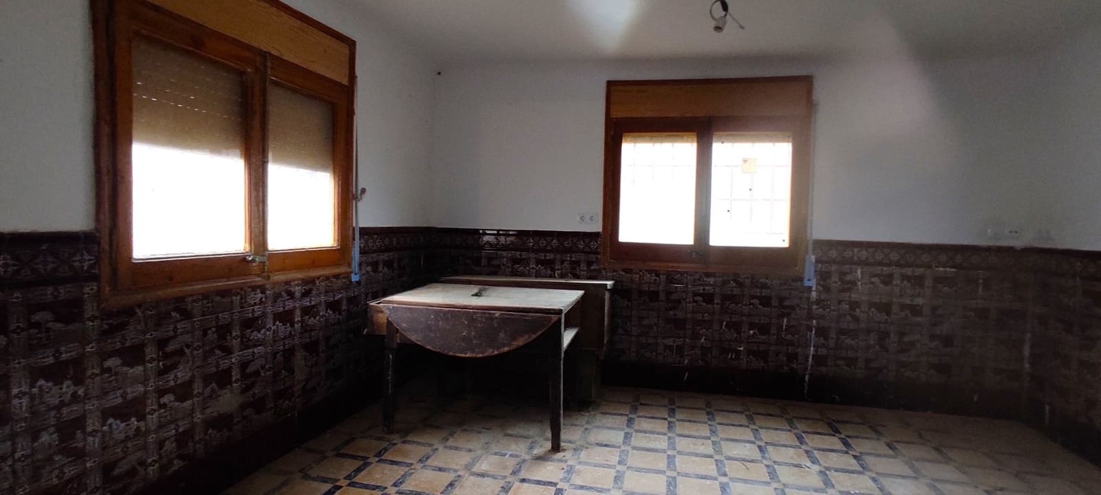 13 soveværelse Villa til salg i Font-rubi - € 275.000 (Ref: 9009388)