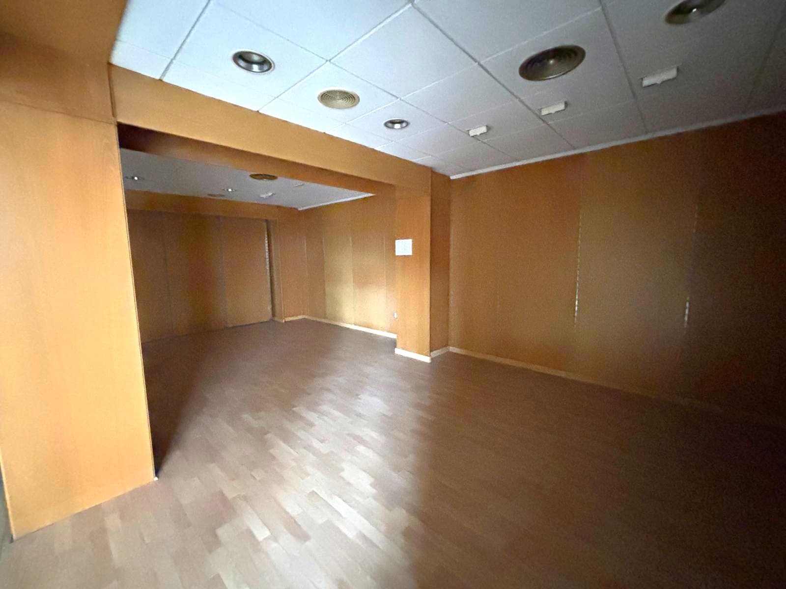 Butik til salg i La Vall d'Uixo - € 345.000 (Ref: 9012522)