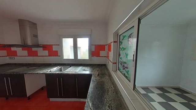 4 bedroom Townhouse for sale in Camargo with garage - € 330,000 (Ref: 9132676)