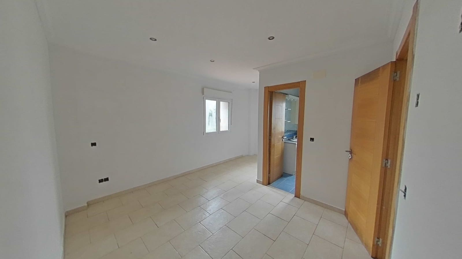 4 soveværelse Byhus til salg i Camargo med garage - € 330.000 (Ref: 9132676)