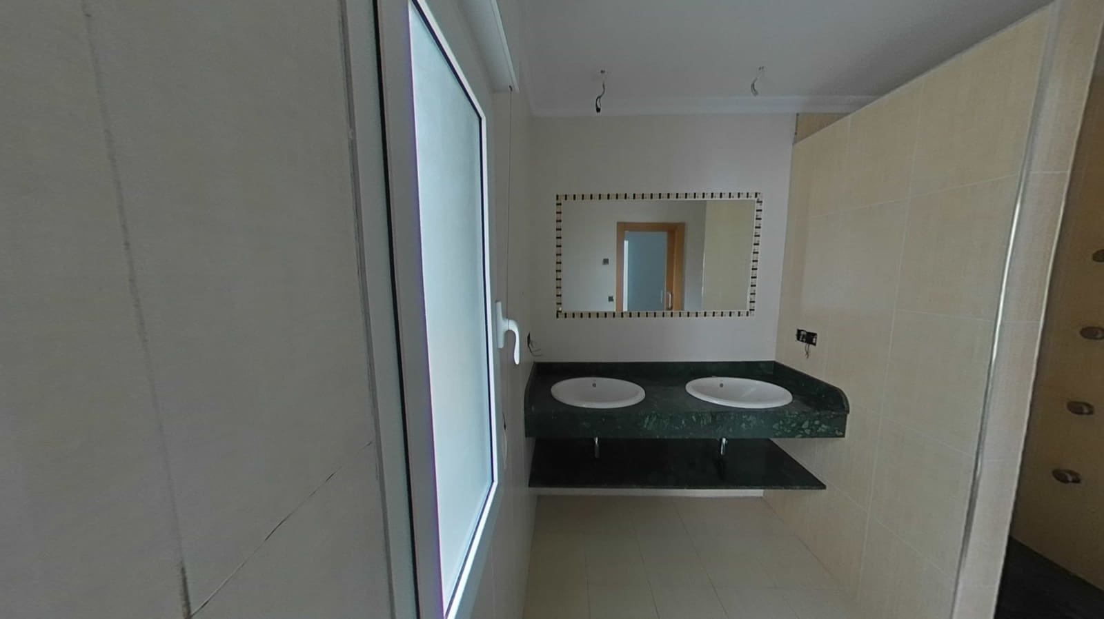 4 soveværelse Byhus til salg i Camargo med garage - € 330.000 (Ref: 9132676)