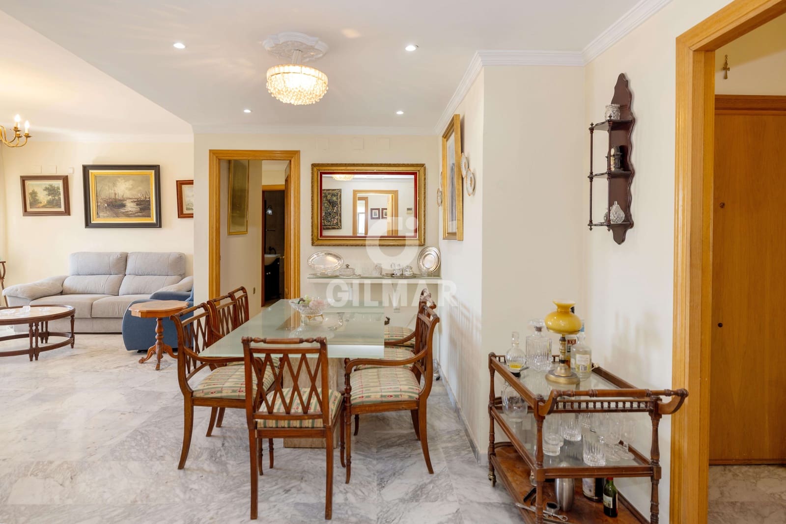 Piso de 4 habitaciones en Marbella en venta con garaje - 975.000 € (Ref: 10004536)