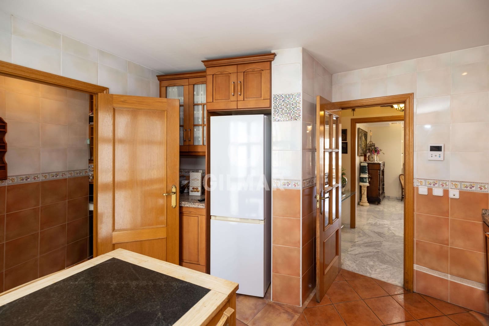 Piso de 4 habitaciones en Marbella en venta con garaje - 975.000 € (Ref: 10004536)