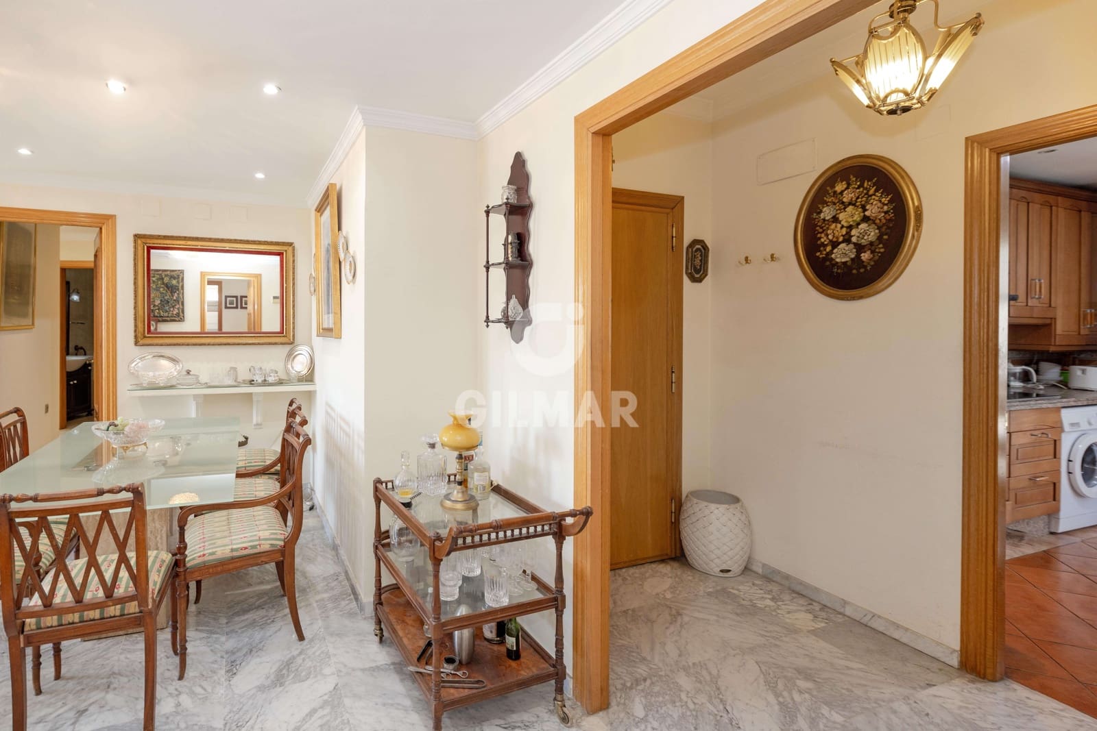 Piso de 4 habitaciones en Marbella en venta con garaje - 975.000 € (Ref: 10004536)