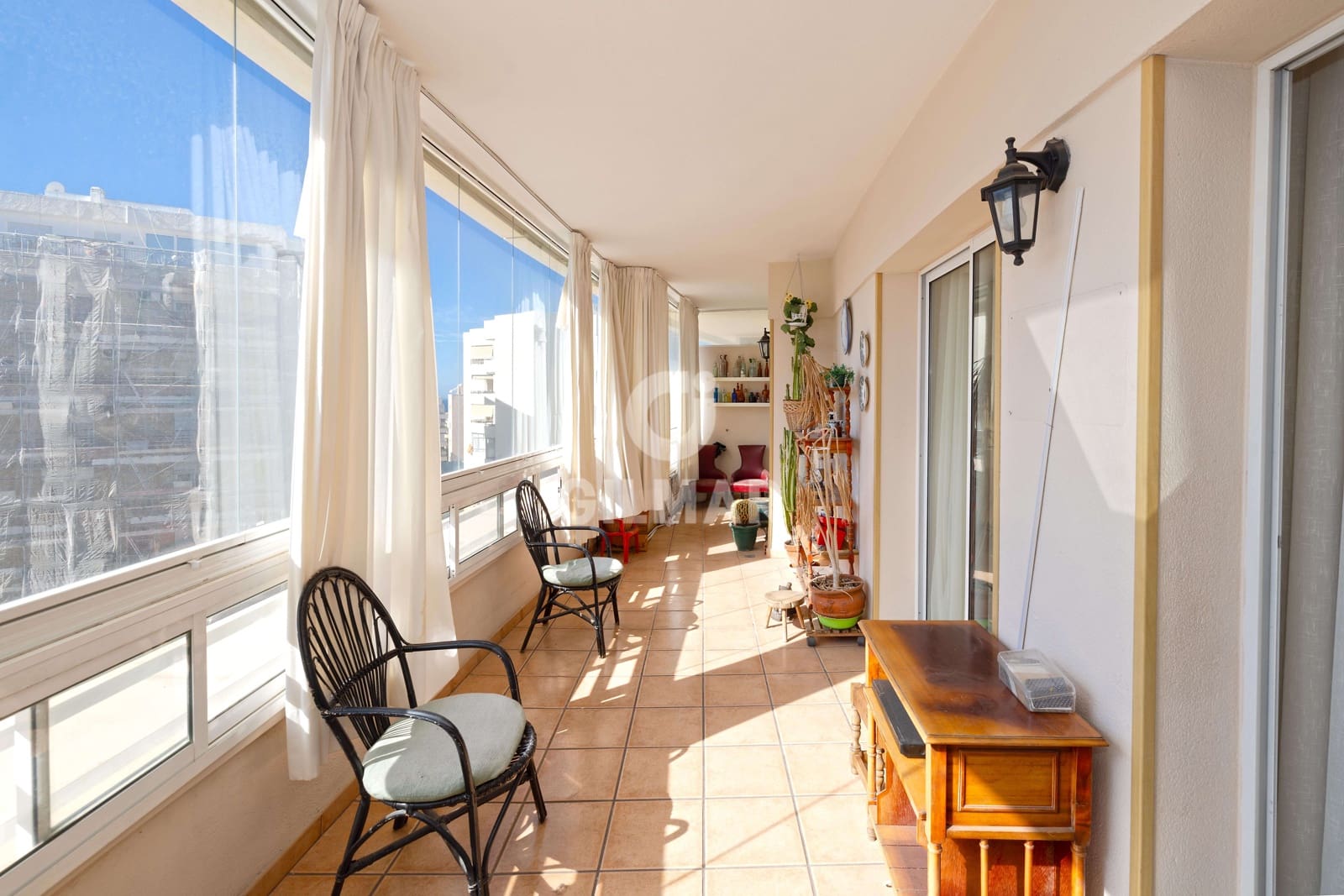 Piso de 4 habitaciones en Marbella en venta con garaje - 975.000 € (Ref: 10004536)