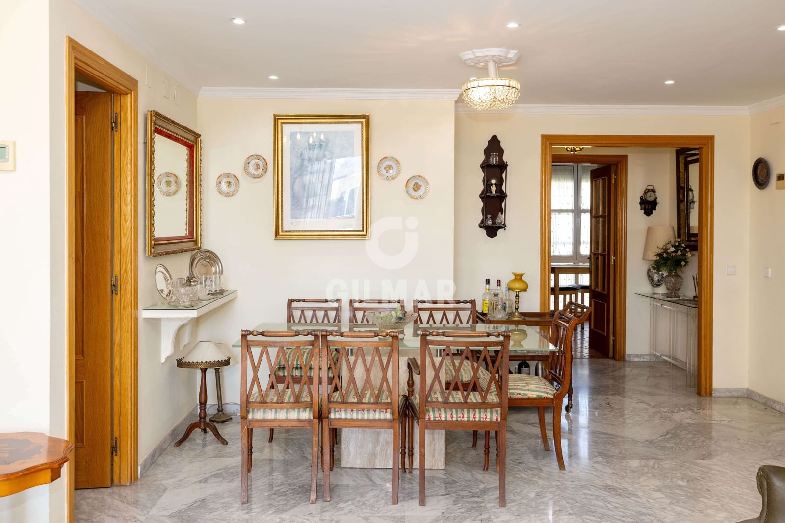 Piso de 4 habitaciones en Marbella en venta con garaje - 975.000 € (Ref: 10004536)
