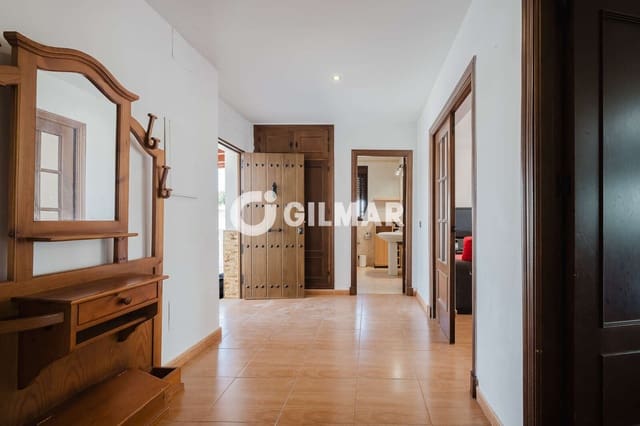 4 slaapkamer Villa te koop in Chiclana de la Frontera - € 325.000 (Ref: 10004537)