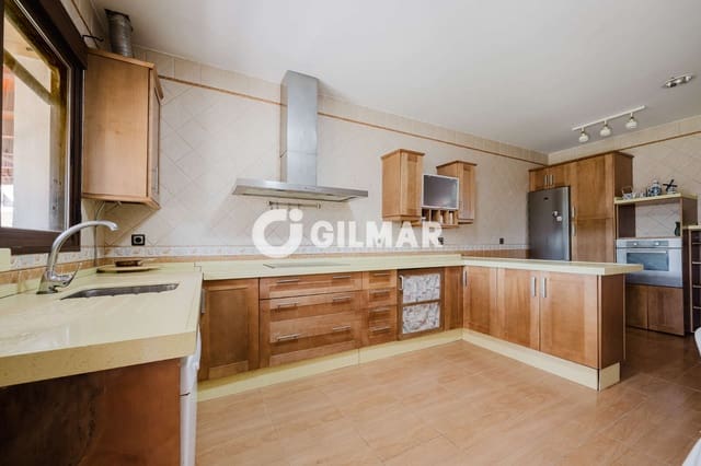 4 slaapkamer Villa te koop in Chiclana de la Frontera - € 325.000 (Ref: 10004537)
