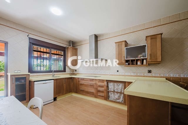 4 slaapkamer Villa te koop in Chiclana de la Frontera - € 325.000 (Ref: 10004537)