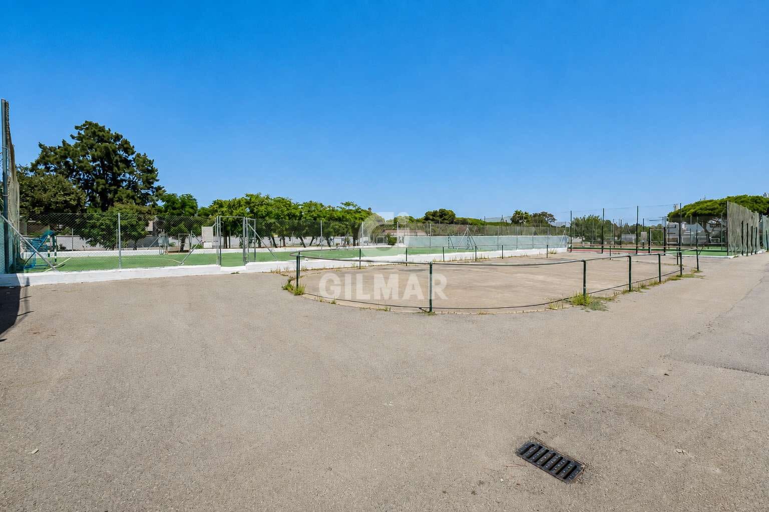 7 sypialnia Willa na sprzedaż w La Barrosa z basenem garażem - 1 100 000 € (Ref: 10008089)