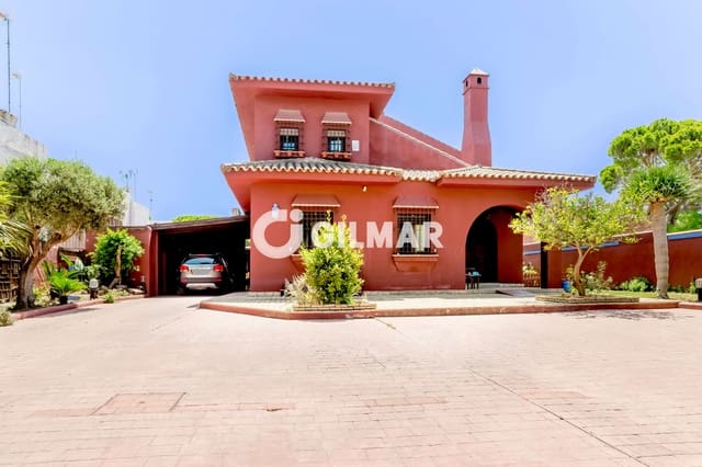 7 quarto Moradia para venda em La Barrosa, Chiclana de la Frontera com piscina garagem - 1 100 000 € (Ref: 10008089)