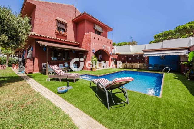 7 quarto Moradia para venda em La Barrosa, Chiclana de la Frontera com piscina garagem - 1 100 000 € (Ref: 10008089)