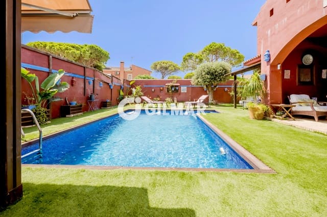 7 soverom Villa til salgs i La Barrosa, Chiclana de la Frontera med svømmebasseng garasje - € 1 100 000 (Ref: 10008089)