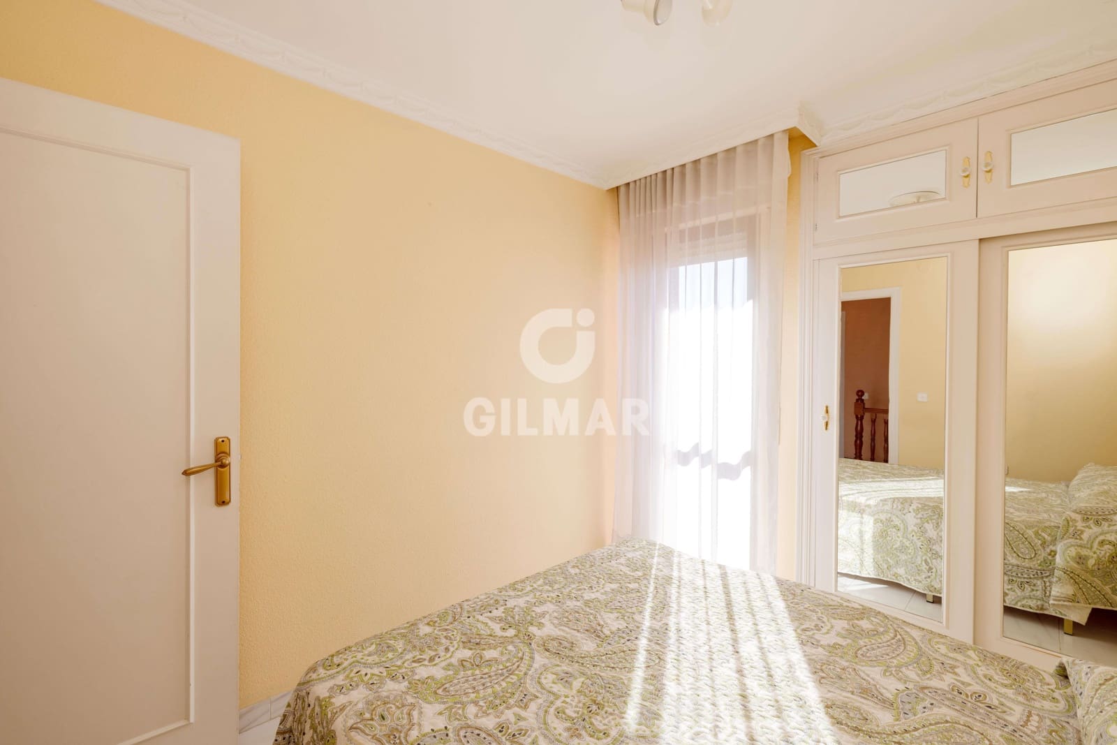 3 bedroom Terraced Villa for sale in Marbella with garage - € 560,000 (Ref: 10009671)
