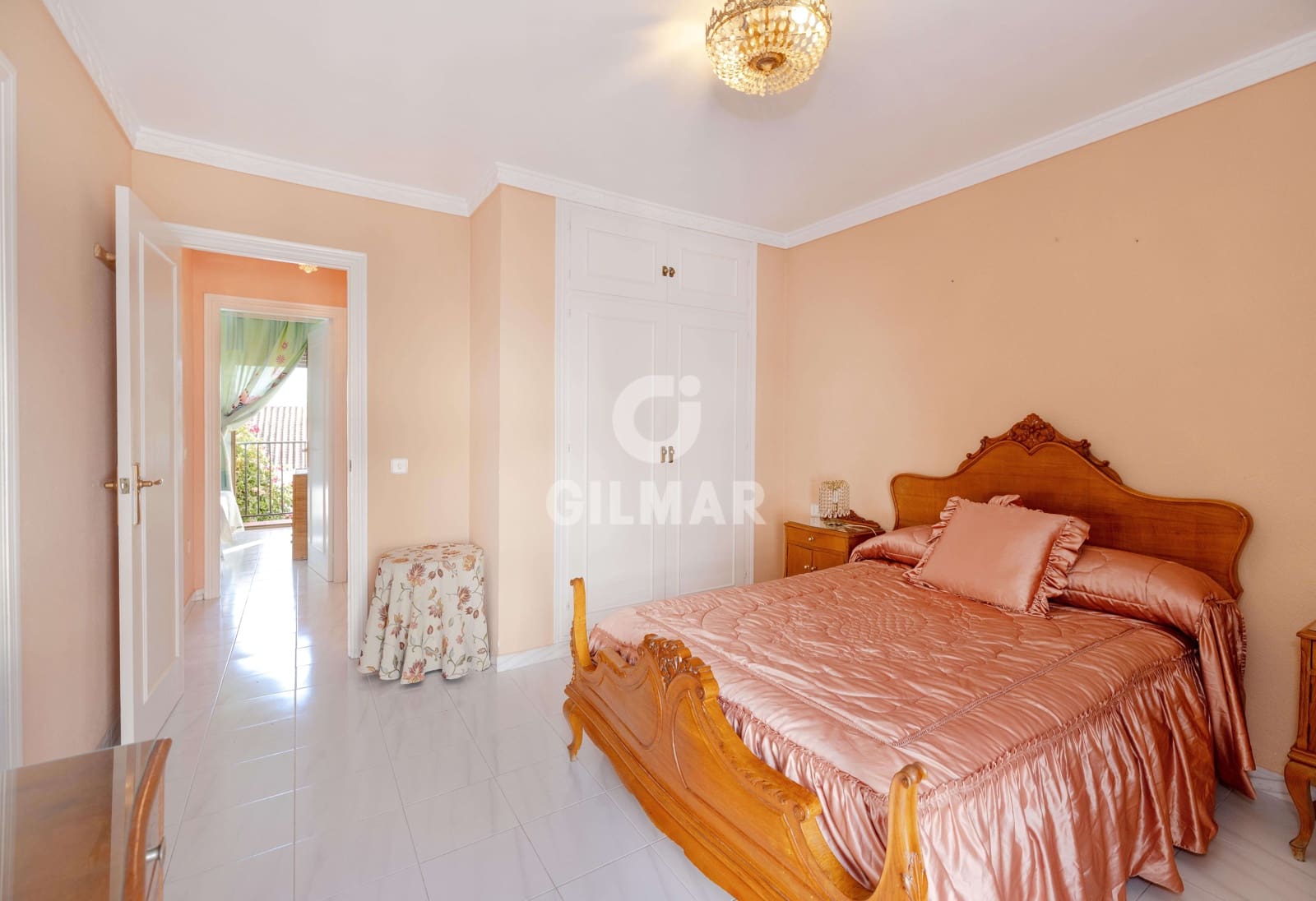 3 bedroom Terraced Villa for sale in Marbella with garage - € 560,000 (Ref: 10009671)