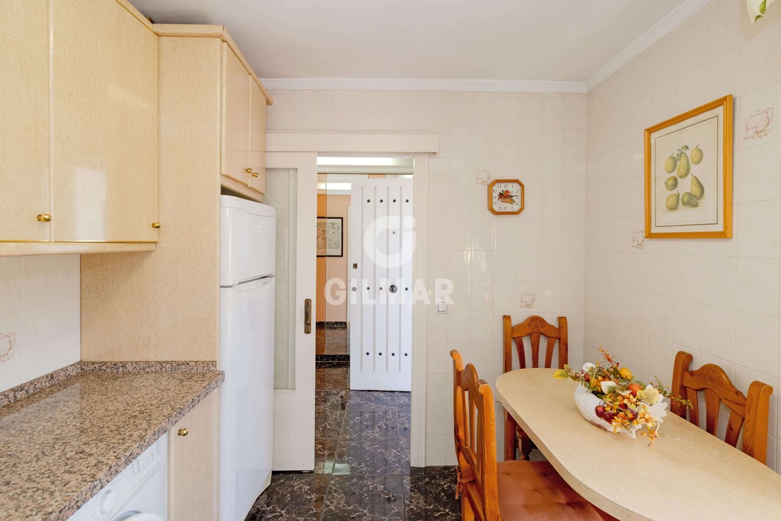 3 bedroom Terraced Villa for sale in Marbella with garage - € 560,000 (Ref: 10009671)