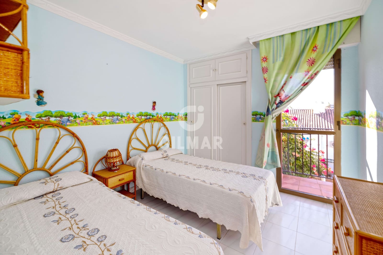 3 bedroom Terraced Villa for sale in Marbella with garage - € 560,000 (Ref: 10009671)