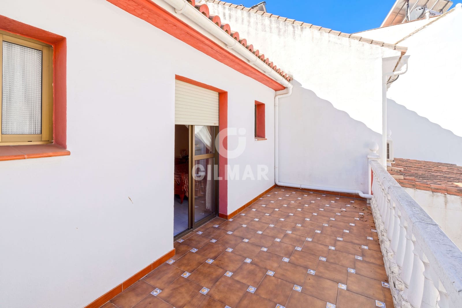 3 bedroom Terraced Villa for sale in Marbella with garage - € 560,000 (Ref: 10009671)