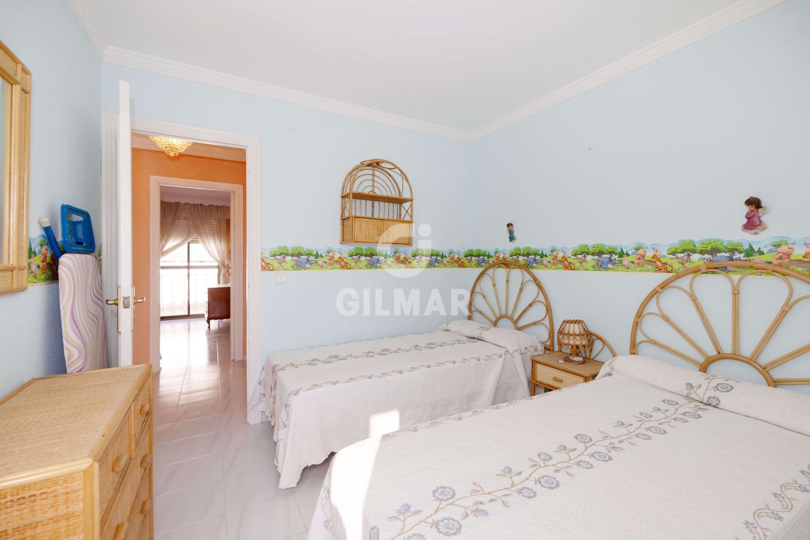 3 bedroom Terraced Villa for sale in Marbella with garage - € 560,000 (Ref: 10009671)